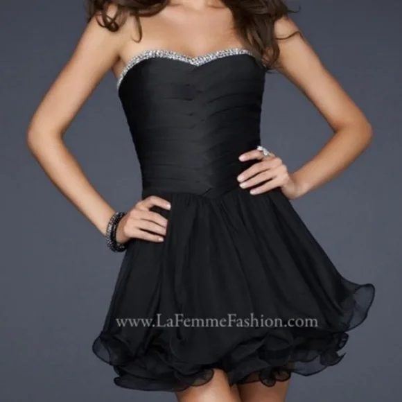 La Femme Short Black Strapless Cocktail Dress Size 6 - Picture 1 of 9